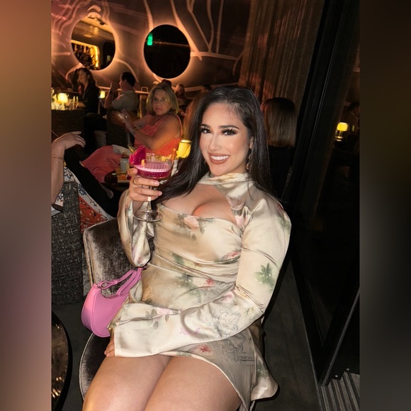 Meet your Posher, Nadia - Picture 15 of 15